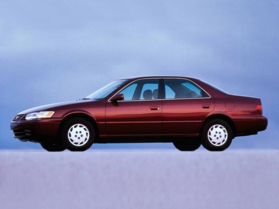  Toyota Camry 1997 года  (US) (фото 9 из 13)